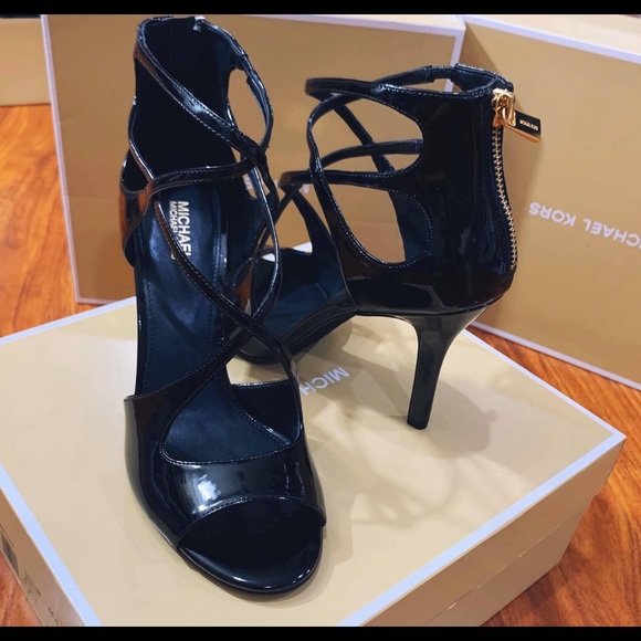 SOLD - Michael Kors Chantelle Sandals - Picture 1 of 7